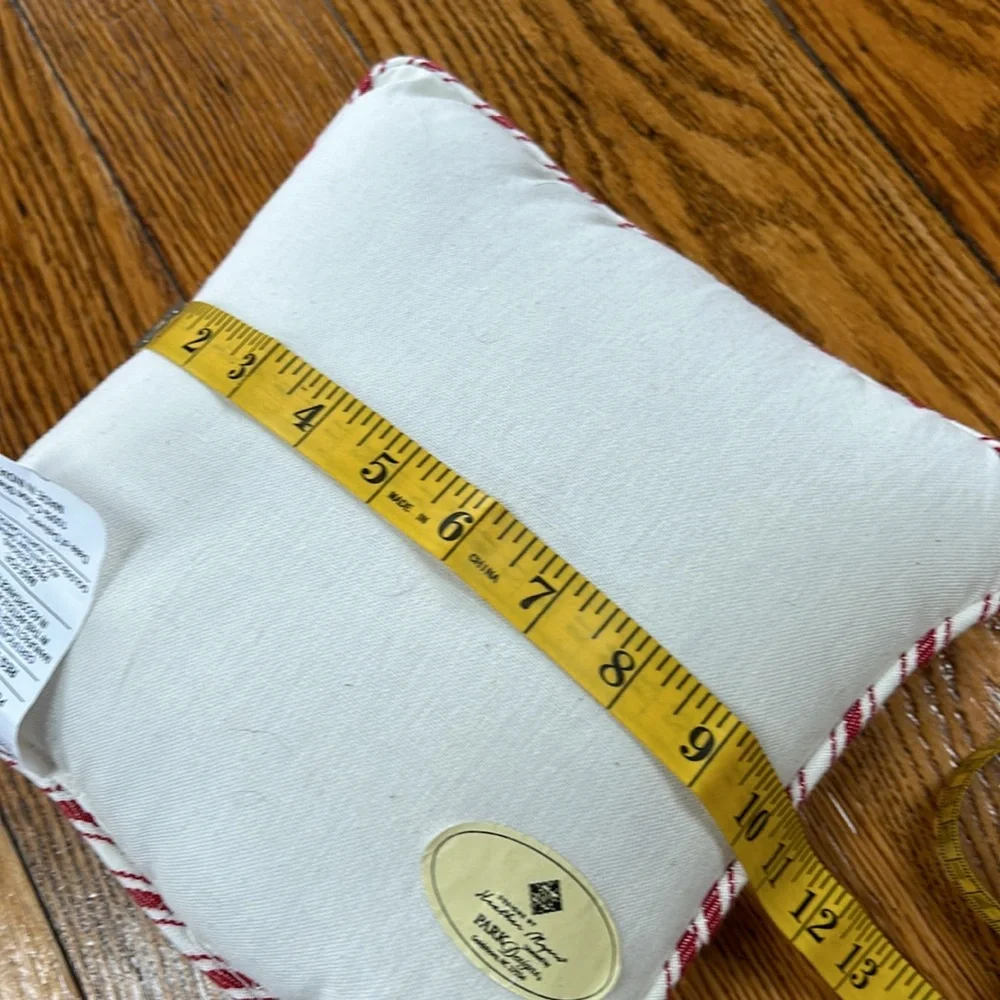 Park Designs Christmas 10” square accent pillow. Cream w/red and green wreath.